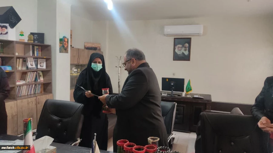 تکریم و بزرگداشت مقام(مادر) و (زن) در پردیس شهید مفتح شهرری 6