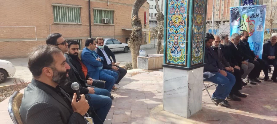 غبارروبی مزار مطهر شهید گمنام پردیس شهید مفتح به مناسبت ایام الله دهه فجر 
 3