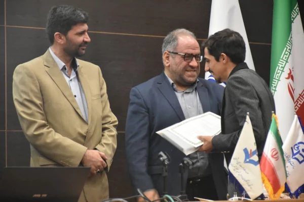 مراسم اکران مستند اردوی راهیان نور ۱۴۰۱ بسیج دانشجویی پردیس شهید مفتح و تجلیل از فعالان بسیج دانشجویی 7