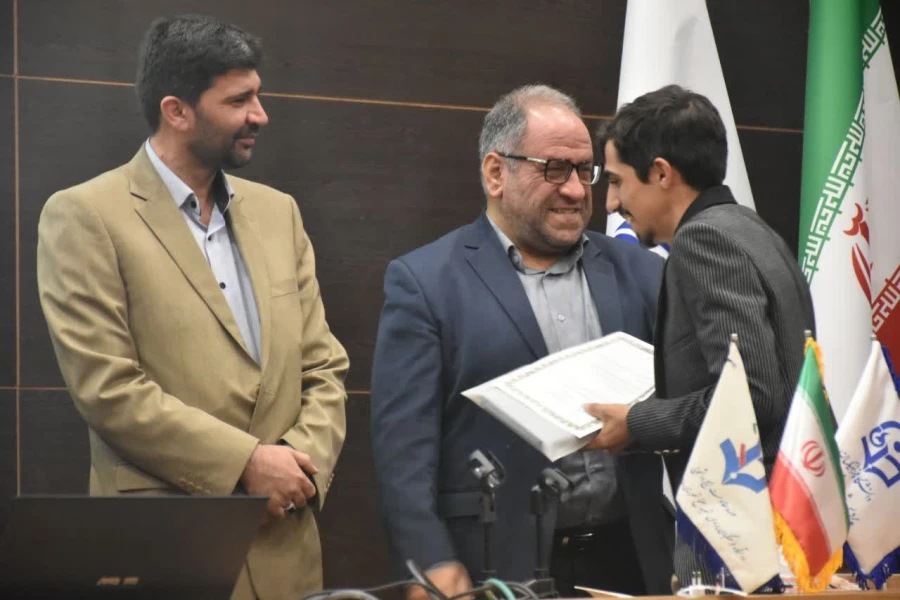 مراسم اکران مستند اردوی راهیان نور ۱۴۰۱ بسیج دانشجویی پردیس شهید مفتح و تجلیل از فعالان بسیج دانشجویی 7