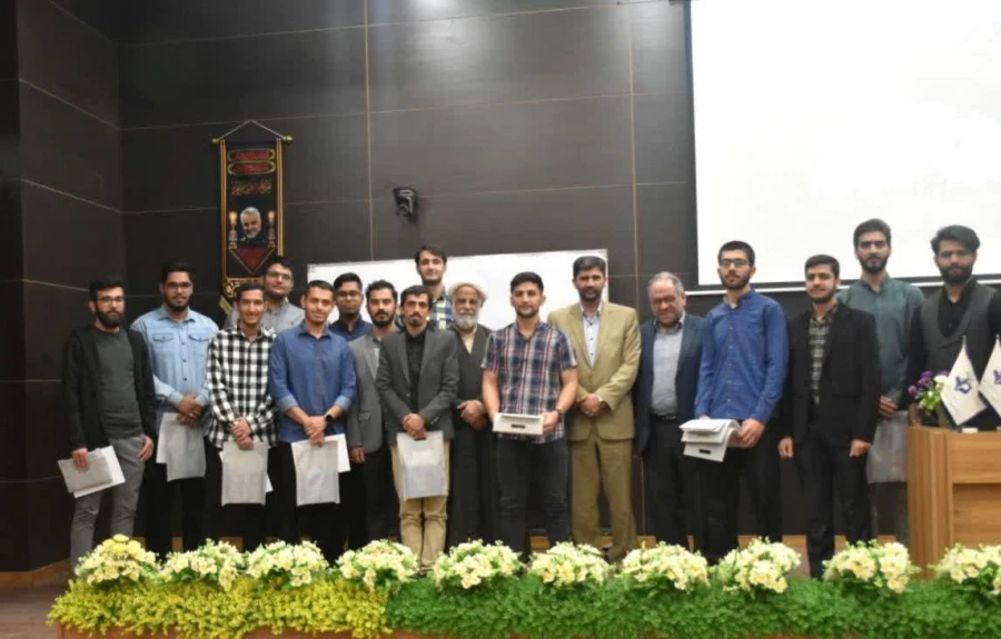 مراسم اکران مستند اردوی راهیان نور ۱۴۰۱ بسیج دانشجویی پردیس شهید مفتح و تجلیل از فعالان بسیج دانشجویی 8