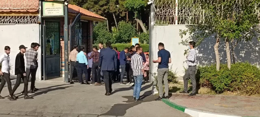 حرکت دانشجو معلمان پردیس شهید مفتح به محل دیدار با ریاست جمهوری 2