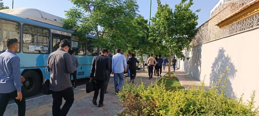 حرکت دانشجو معلمان پردیس شهید مفتح به محل دیدار با ریاست جمهوری 4