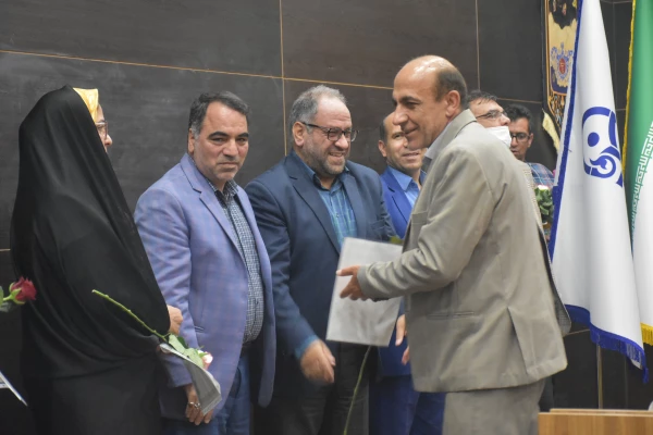 تجلیل از مقام شامخ استادان عضو محترم هیأت علمی پردیس شهید مفتح شهرری به مناسبت هفته معلم 8