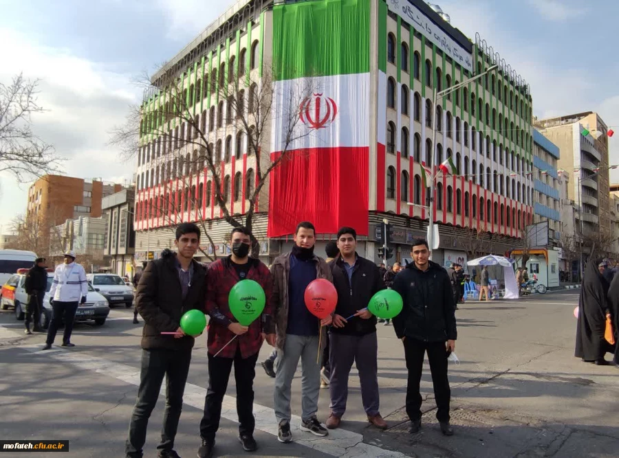 مراسم 22 بهمن ماه و حضور همکاران و دانشجو معلمان پردیس در این مراسم 3