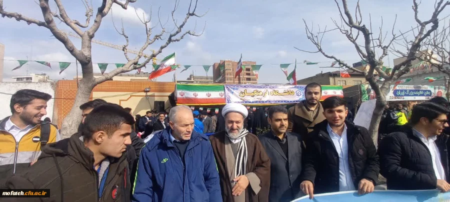 مراسم 22 بهمن ماه و حضور همکاران و دانشجو معلمان پردیس در این مراسم 8