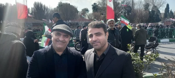 مراسم 22 بهمن ماه و حضور همکاران و دانشجو معلمان پردیس در این مراسم 10