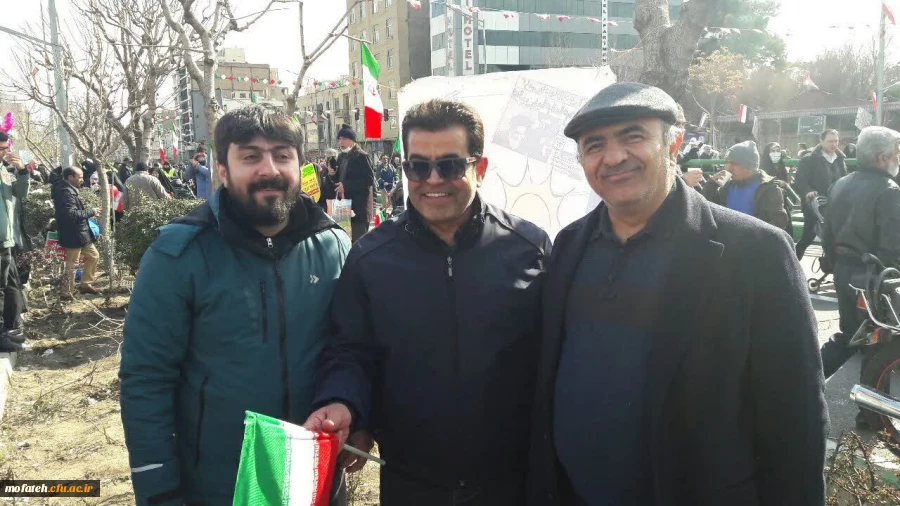 مراسم 22 بهمن ماه و حضور همکاران و دانشجو معلمان پردیس در این مراسم 15