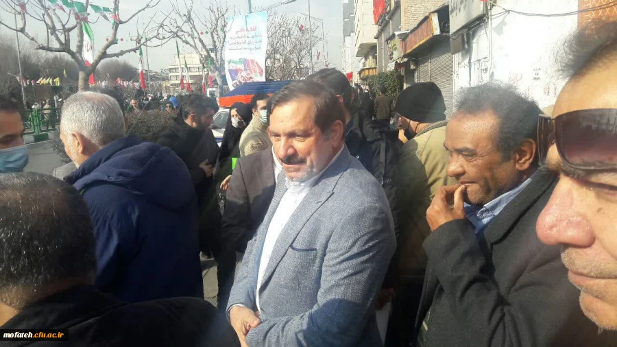 مراسم 22 بهمن ماه و حضور همکاران و دانشجو معلمان پردیس در این مراسم 30