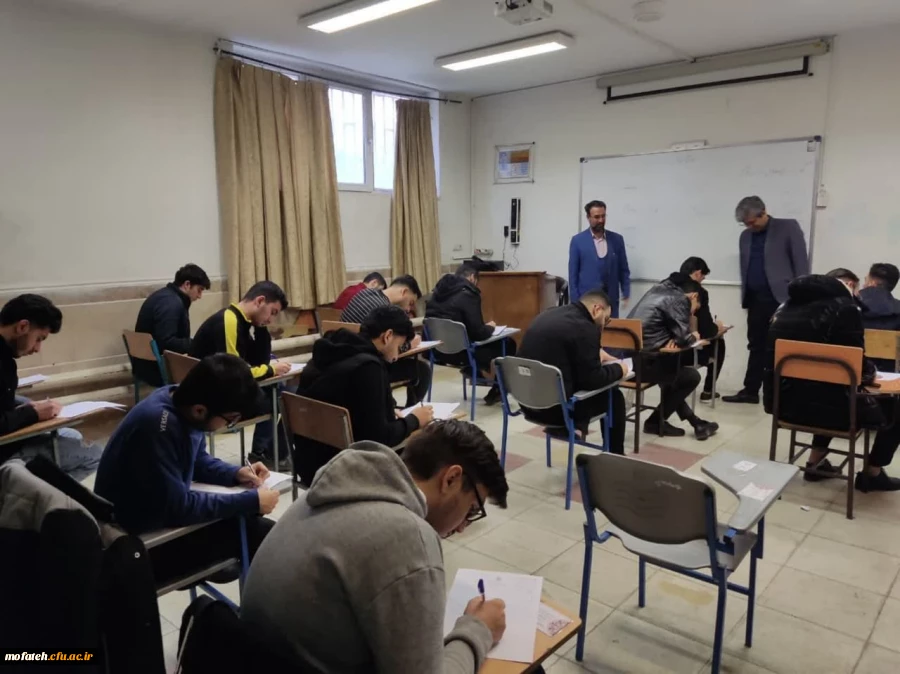 بازدید تیم ارزیاب آموزشی از روند برگزاری آزمون های دانشجومعلمان پردیس شهید مفتح شهرری 3