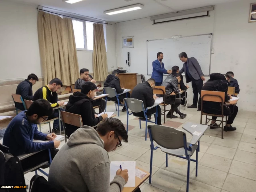 بازدید تیم ارزیاب آموزشی از روند برگزاری آزمون های دانشجومعلمان پردیس شهید مفتح شهرری 4