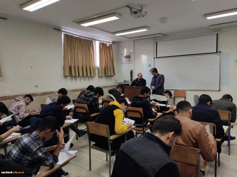 بازدید تیم ارزیاب آموزشی از روند برگزاری آزمون های دانشجومعلمان پردیس شهید مفتح شهرری 6