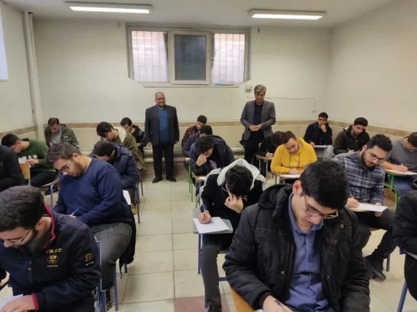 بازدید تیم ارزیاب آموزشی از روند برگزاری آزمون های دانشجومعلمان پردیس شهید مفتح شهرری 7