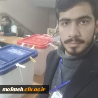 علی رستمی پای صندوق رای دعاگوی دوستان هست