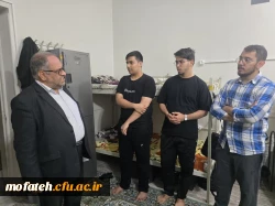 بازدید سرزده دکتر پاک سرشت؛ سرپرست پردیس شهید مفتح از سراهای دانشجویی و گفت و گو با دانشجو معلمان 5