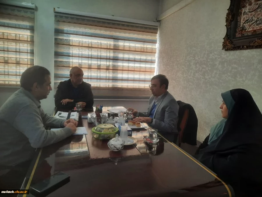 بازدید ناظر محترم استان قم؛ آقای دکتر احتشامی از پردیس شهید مفتح در بررسی وضعیت آشپزخانه، سلف سرویس، انبار و سردخانه پردیس   2