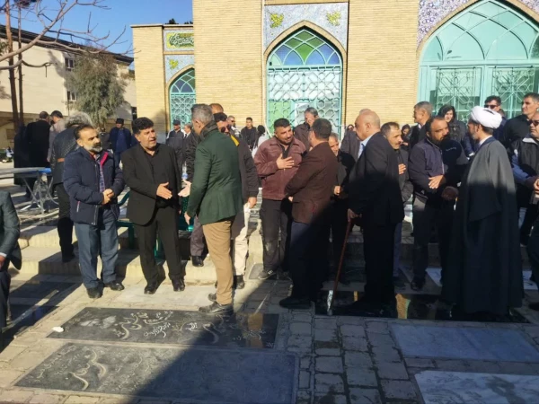 حضور در مراسم تشییع 2