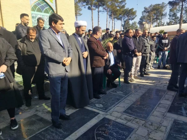 حضور در مراسم تشییع 5