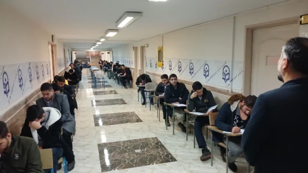 اولین روز برگزاری آزمون های پایان نیمسال اول سال تحصیلی ۱۴۰۳-۱۴۰۴ در پردیس شهید مفتح 4