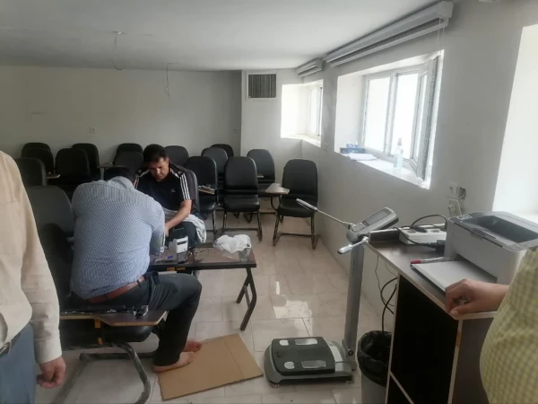 سنجش سلامت همکاران با دستگاه InBody توسط استاد کمالوند به مناسب هفته گرامیداشت معلم 5