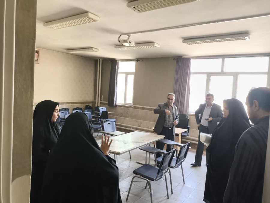 بازدید دکتر فتحی از روند آماده سازی کانون های ارزیابی تخصصی داوطلبان ورود به دانشگاه فرهنگیان ۱۴۰۴ 4
