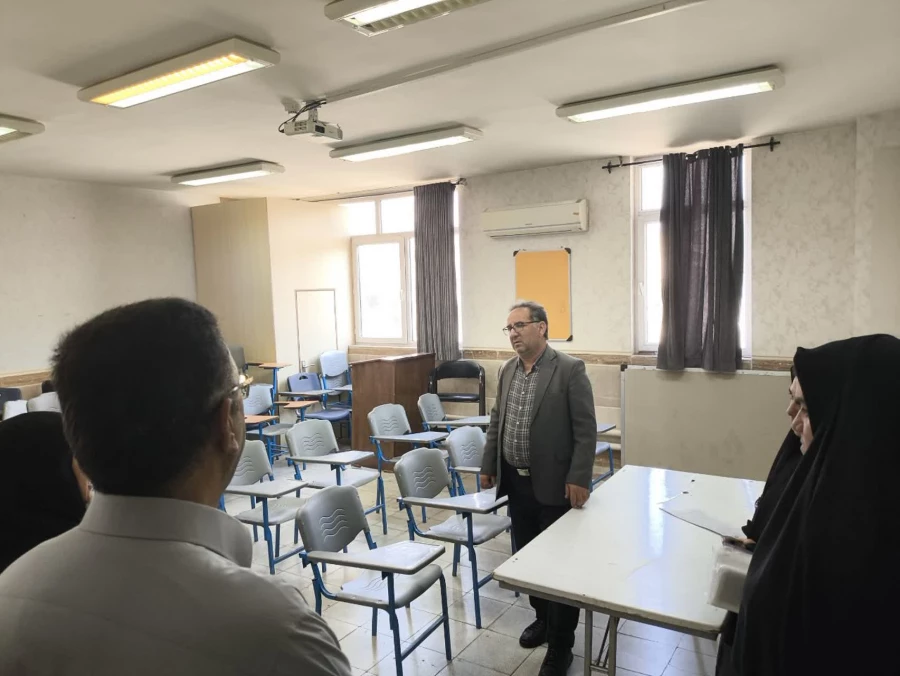 بازدید دکتر فتحی از روند آماده سازی کانون های ارزیابی تخصصی داوطلبان ورود به دانشگاه فرهنگیان ۱۴۰۴ 6