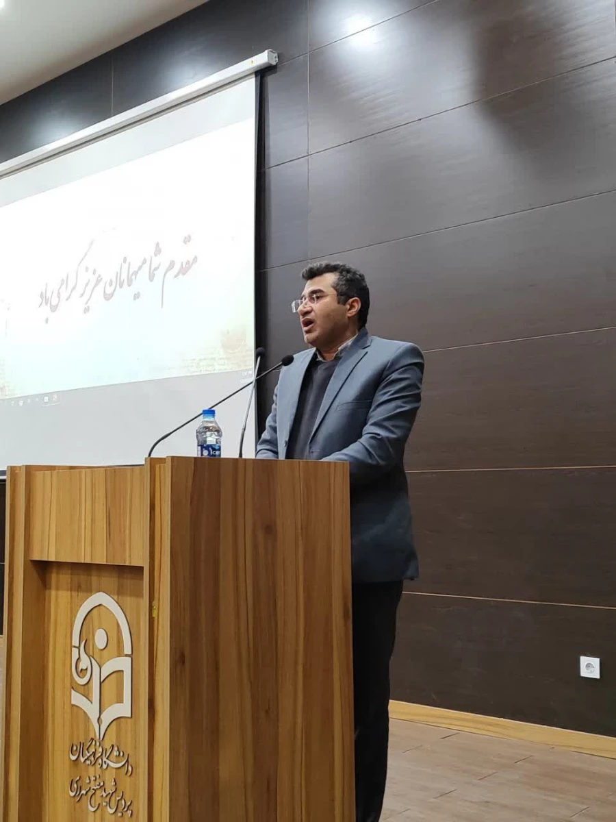 مراسم روز جهانی زبان عربی و بزرگداشت شهید مفتح ( روز وحدت حوزه و دانشگاه) 8