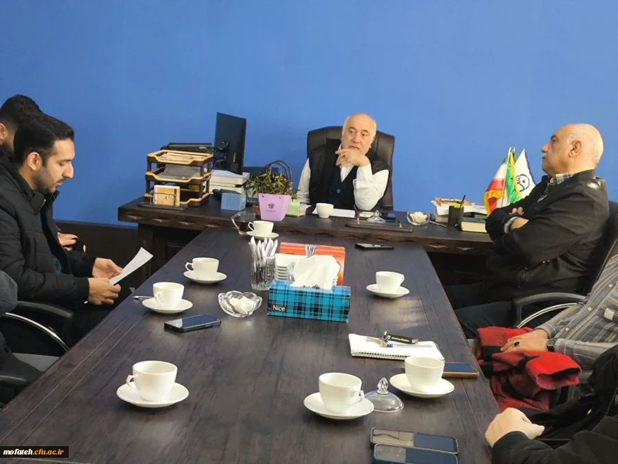 برگزاری جلسه شورای آموزش دانشکده ادبیات و زبان های خارجی جهت هماهنگی آزمون های مجازی 5