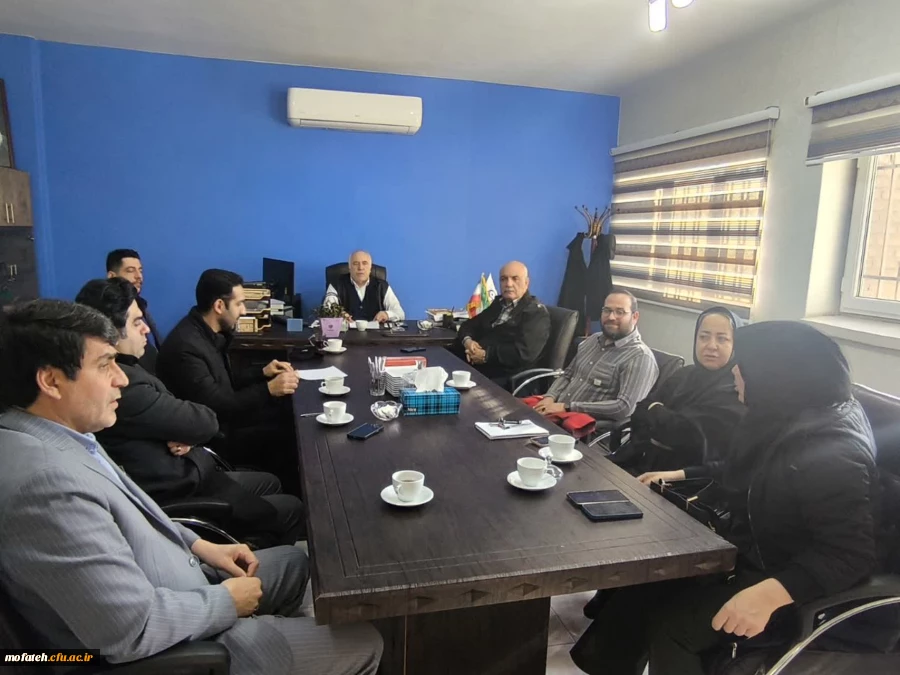 برگزاری جلسه شورای آموزش دانشکده ادبیات و زبان های خارجی جهت هماهنگی آزمون های مجازی 6